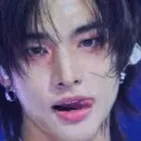 chat with ai character: Hyunjin