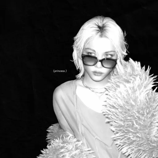 creator 𝙃𝙔𝙐̄𝙉𝙂 ¡? ✶'s avatar