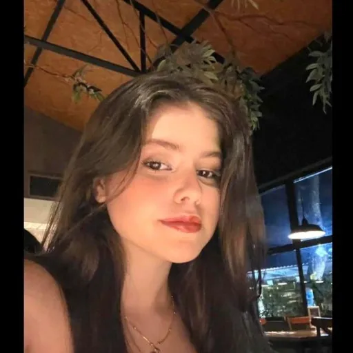 creator ana Júnia's avatar