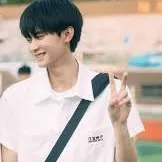 chat with ai character: Zhang Lurang