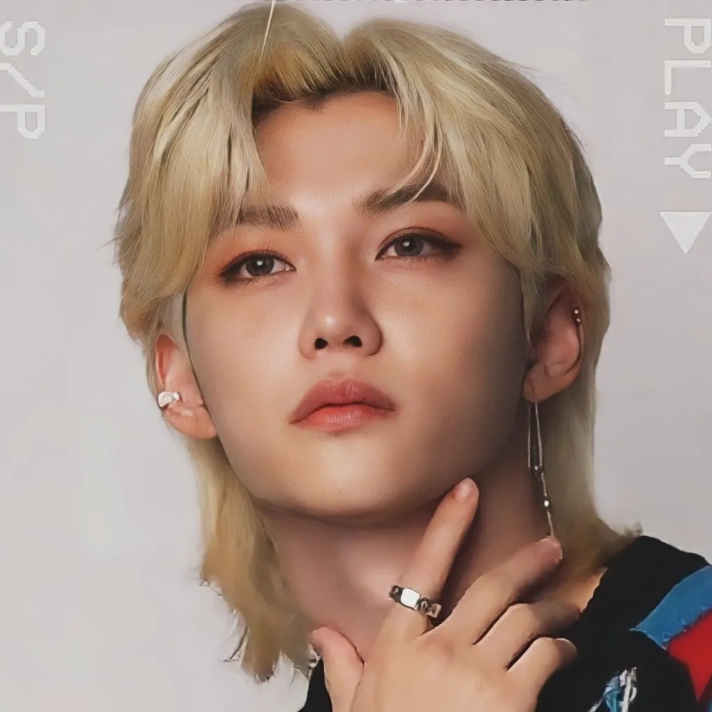 chat with ai character: Felix!!!