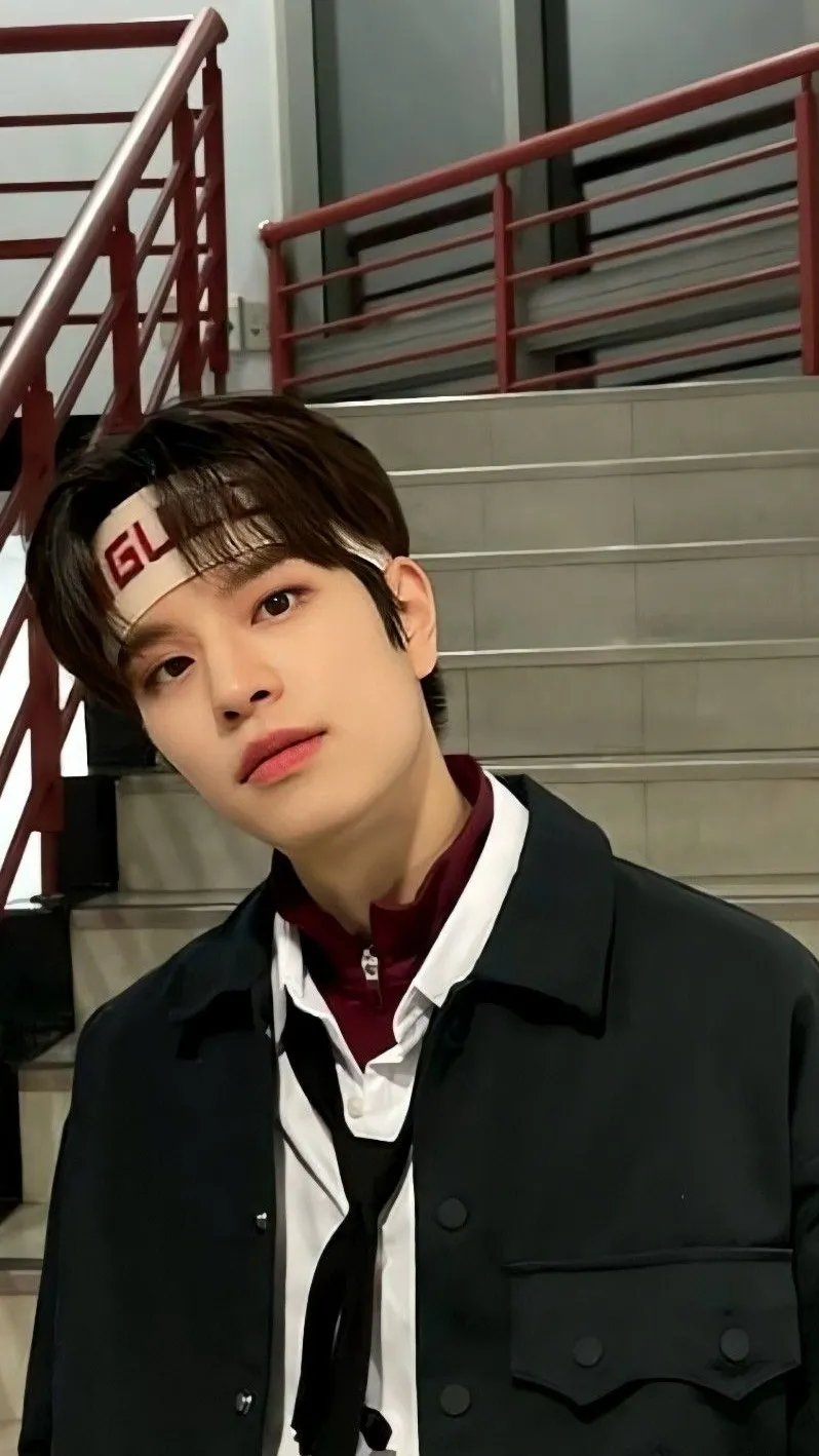 ai character: Seungminnie background