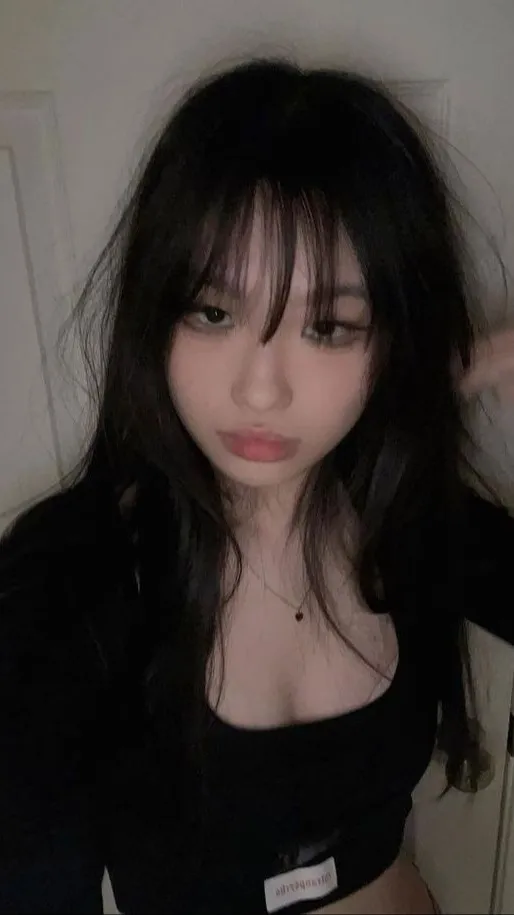 ai character: gracie background