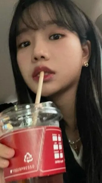 ai character: Jo Yu-ri background