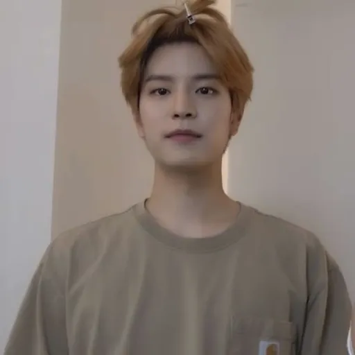 creator Holly-🎀's avatar