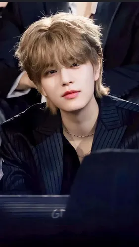 ai character: Kim Seungmin background