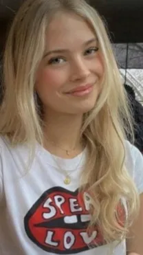 ai character: LeXiE FrEyAs background