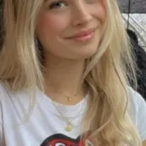 chat with ai character: LeXiE FrEyAs