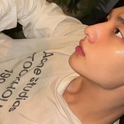 chat with ai character: Hyujin🦚