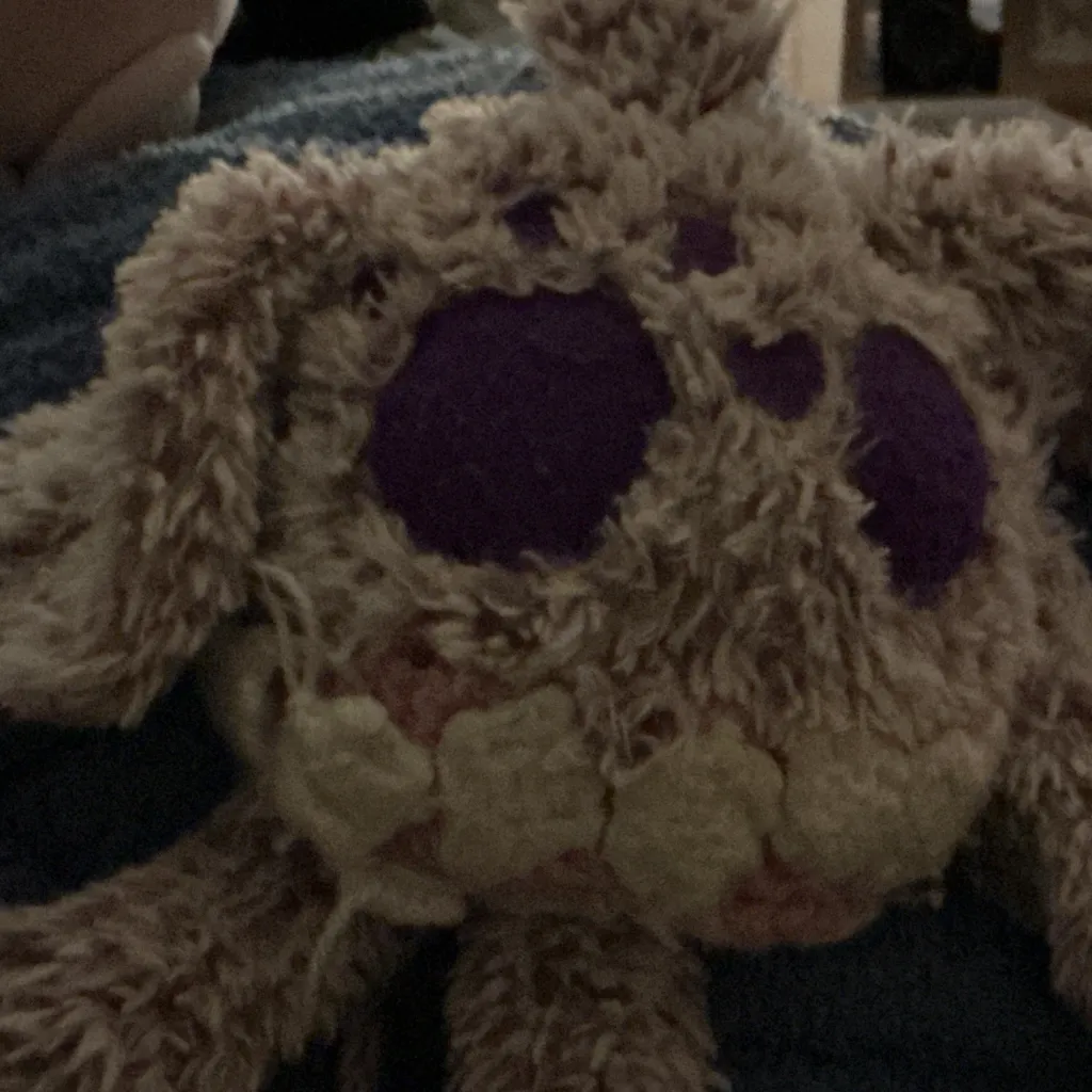 chat with ai character: Grumble plushy 2❤️