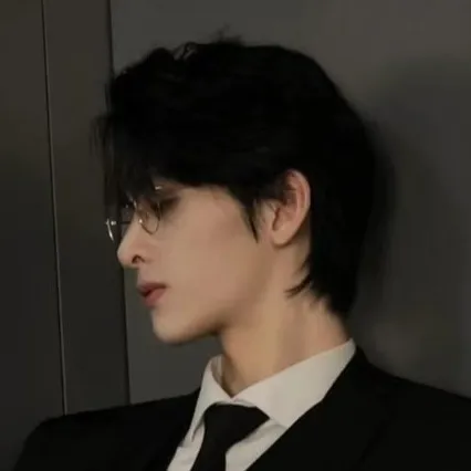 chat with ai character: Keith Lee