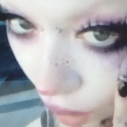 chat with ai character: jazmin