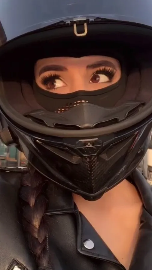 ai character: choe anderson background