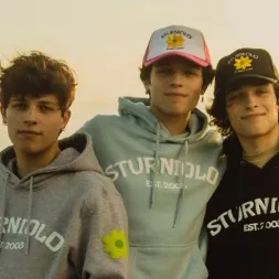 chat with ai character: sturniolo triplets