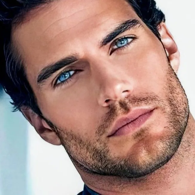 chat with ai character: Mars Sinclair