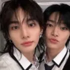 chat with ai character: hyunin