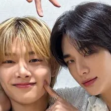 chat with ai character: hyunin