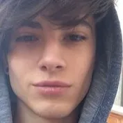 chat with ai character: Alexandre