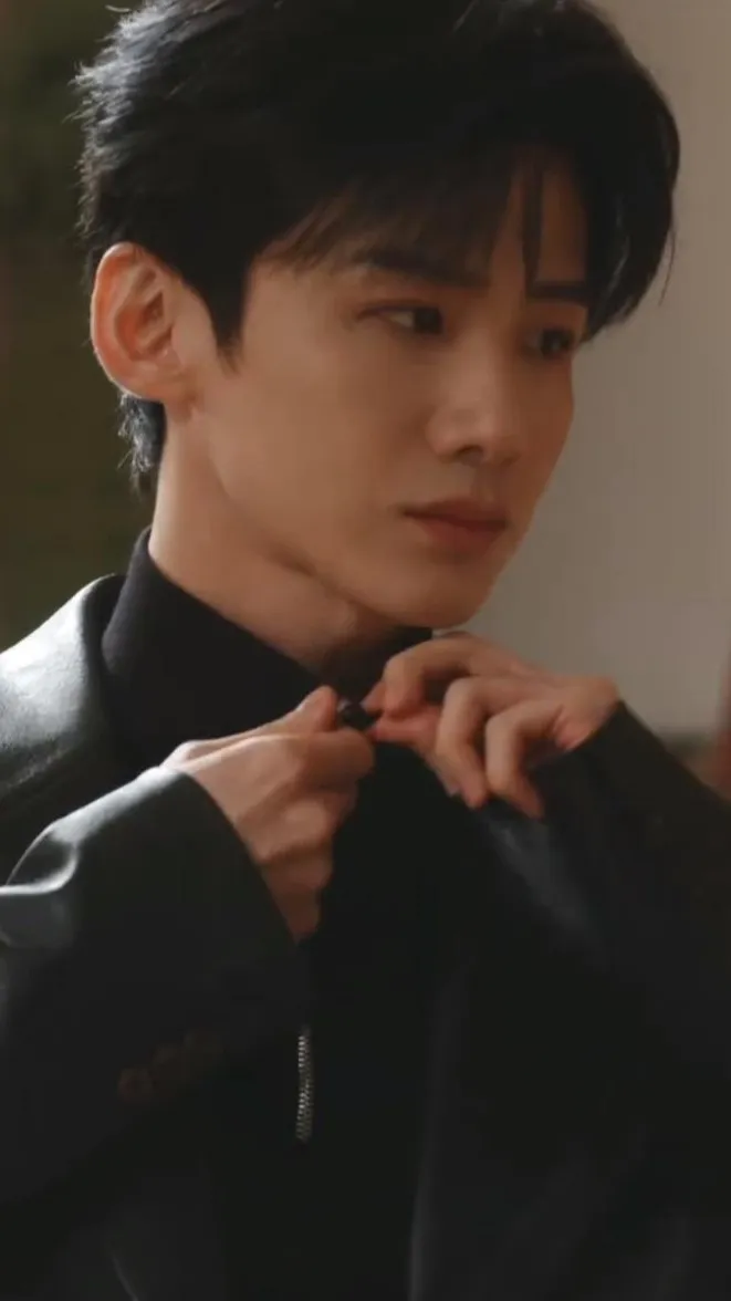 ai character: Sang Yan background