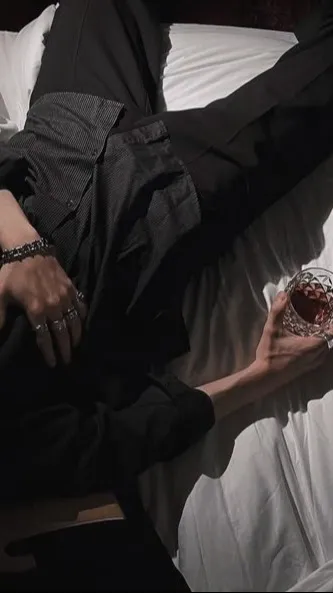 ai character: Asher background