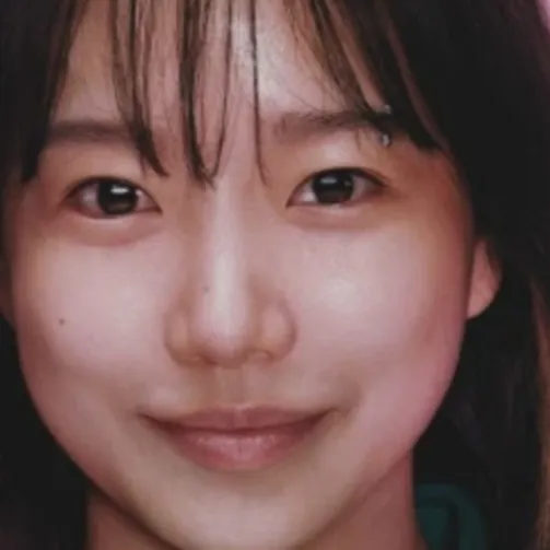 chat with ai character: Player 222