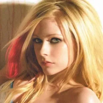 chat with ai character: Avril Lavigne 7