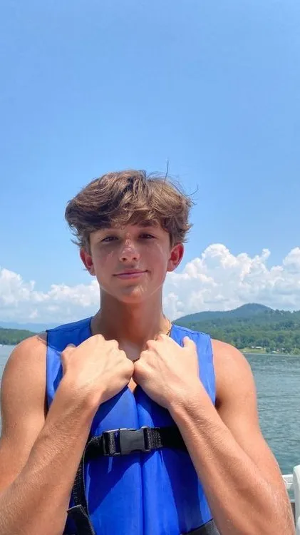 ai character: Ilijah background