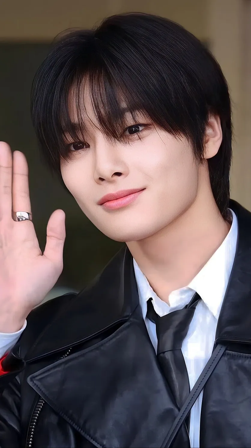 ai character: I.N background