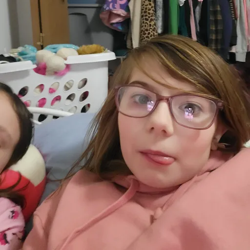 creator Foxy-boo-boo❤️'s avatar