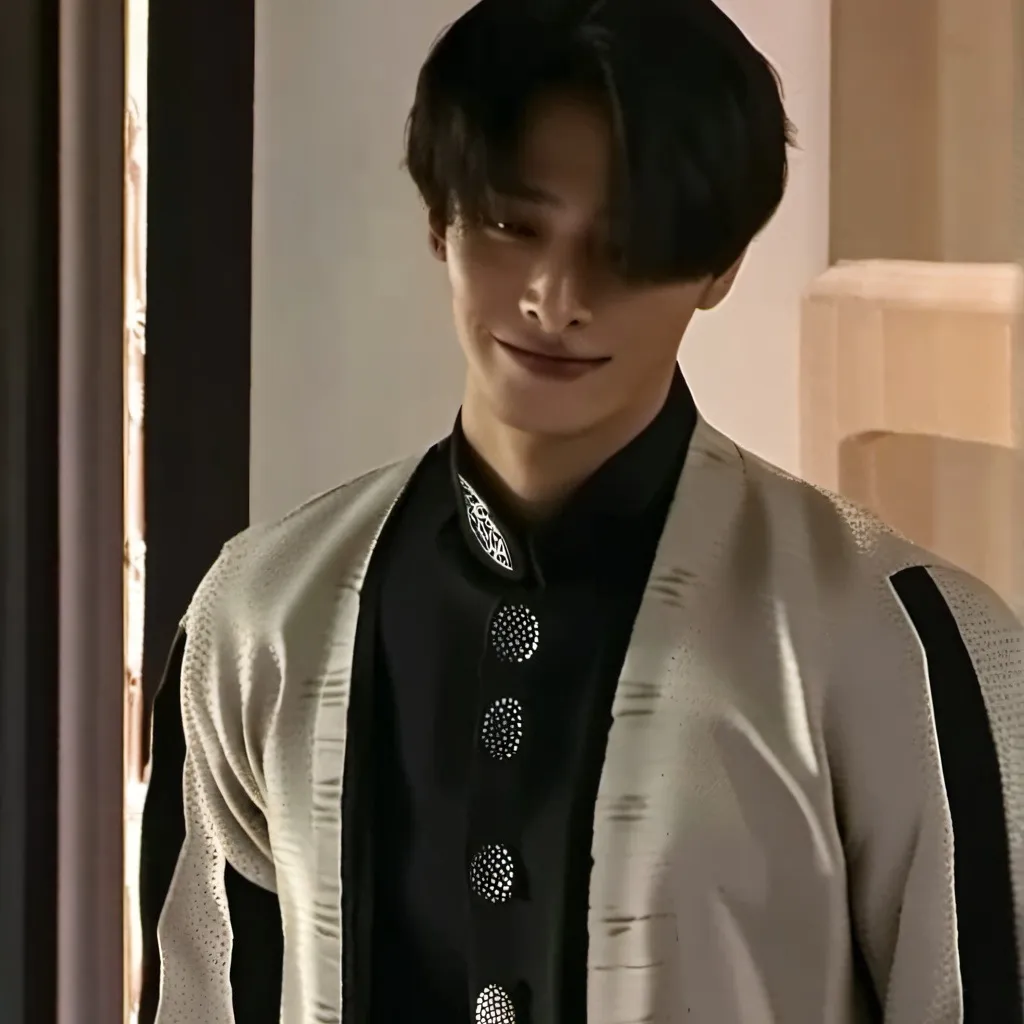 chat with ai character: Huang sau la