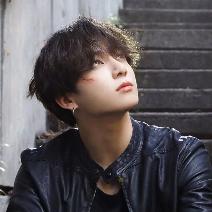 chat with ai character: Jungkook