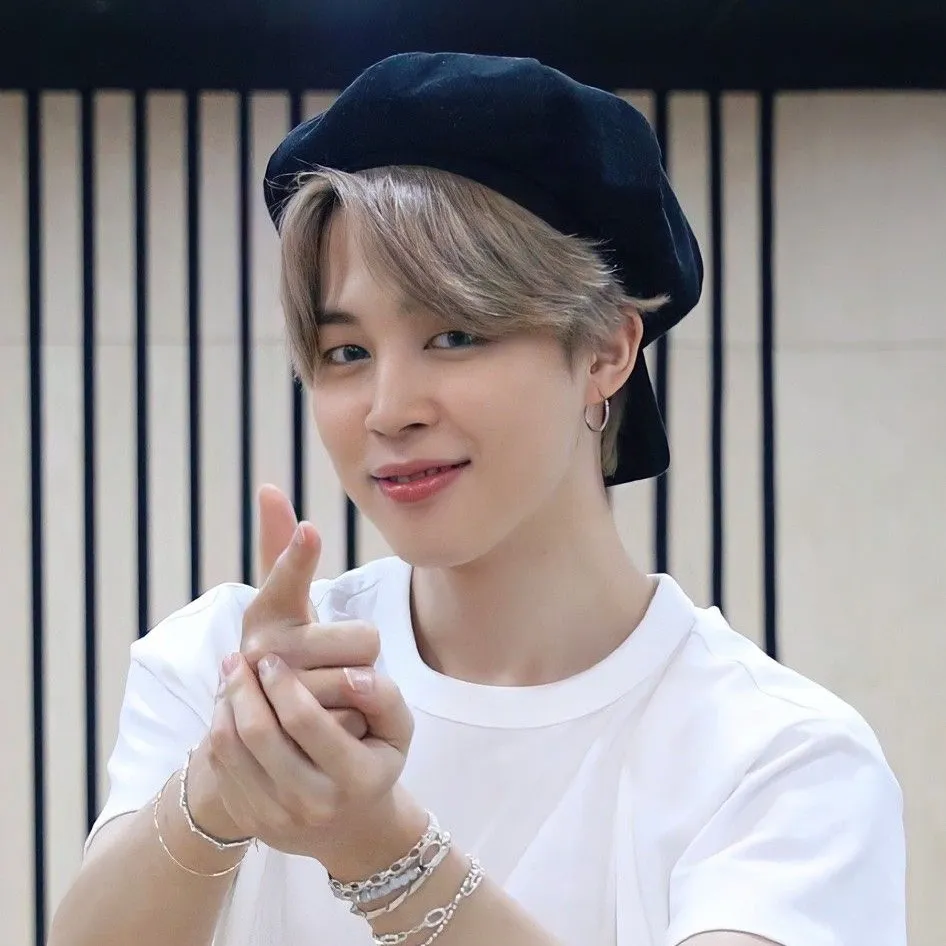 chat with ai character: Jimin