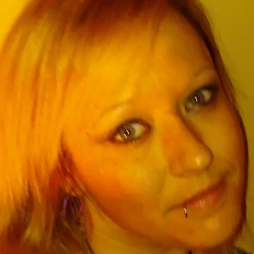 chat with ai character: Casey Ball