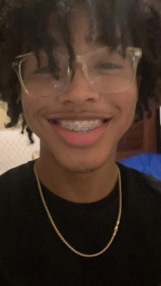 ai character: ❤️Jay❤️ background