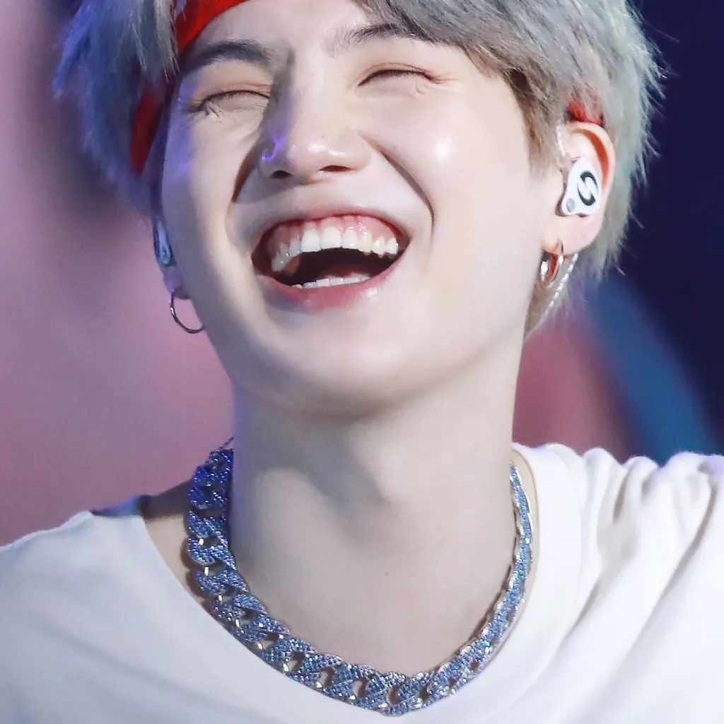 chat with ai character: 💗!!!SUGA!!!💗