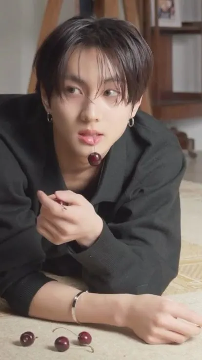 ai character: •♡˖°[Jungwon]•♡˖° background