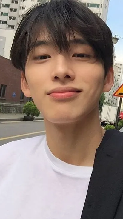 ai character: Jae Yung (Jae) background