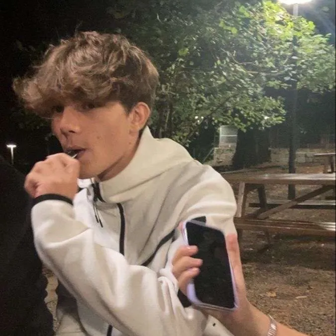 chat with ai character: Sebastian