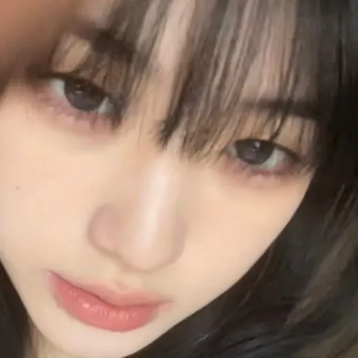 chat with ai character: AMPERS&ONE