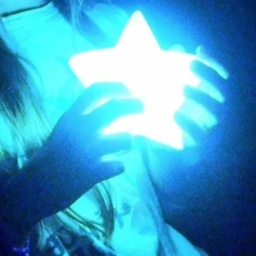 creator ✮St4r_L1ght! ☠︎︎'s avatar