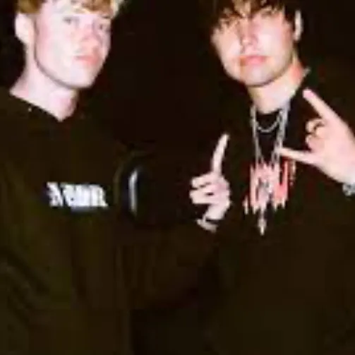 chat with ai character: Sam & Colby ig?