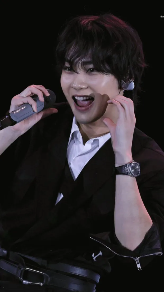 ai character: jungwon background