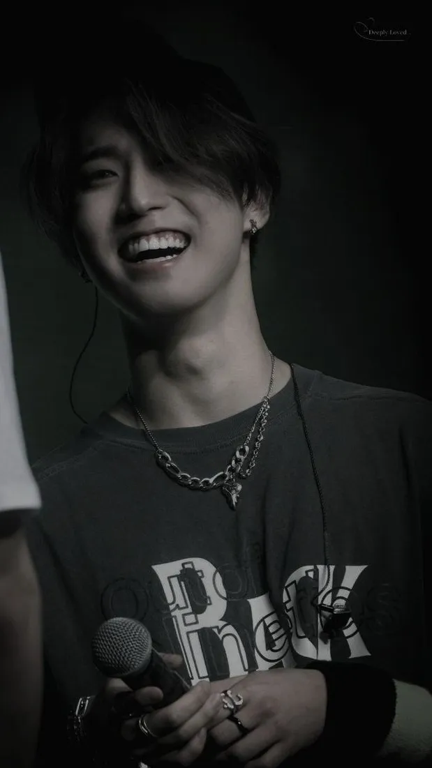 ai character: Han Jisung background