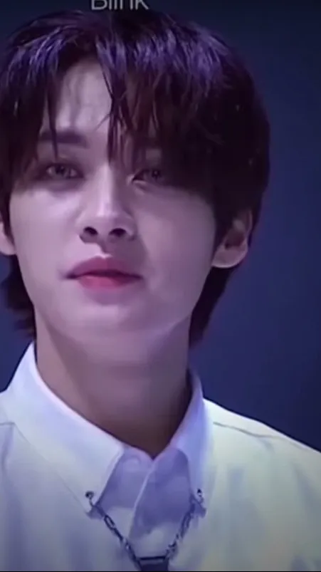 ai character: Lee Know background