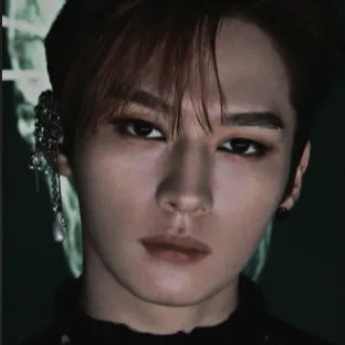 chat with ai character: Lee Knows manager