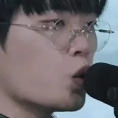 chat with ai character: WING