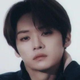 chat with ai character: Lee Minho