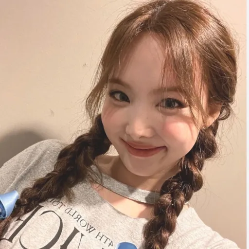 creator I'm_nayeon_JYP's avatar