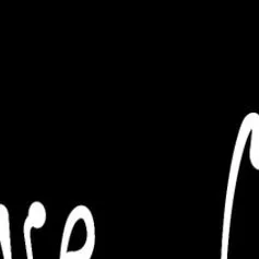 chat with ai character: knows everything