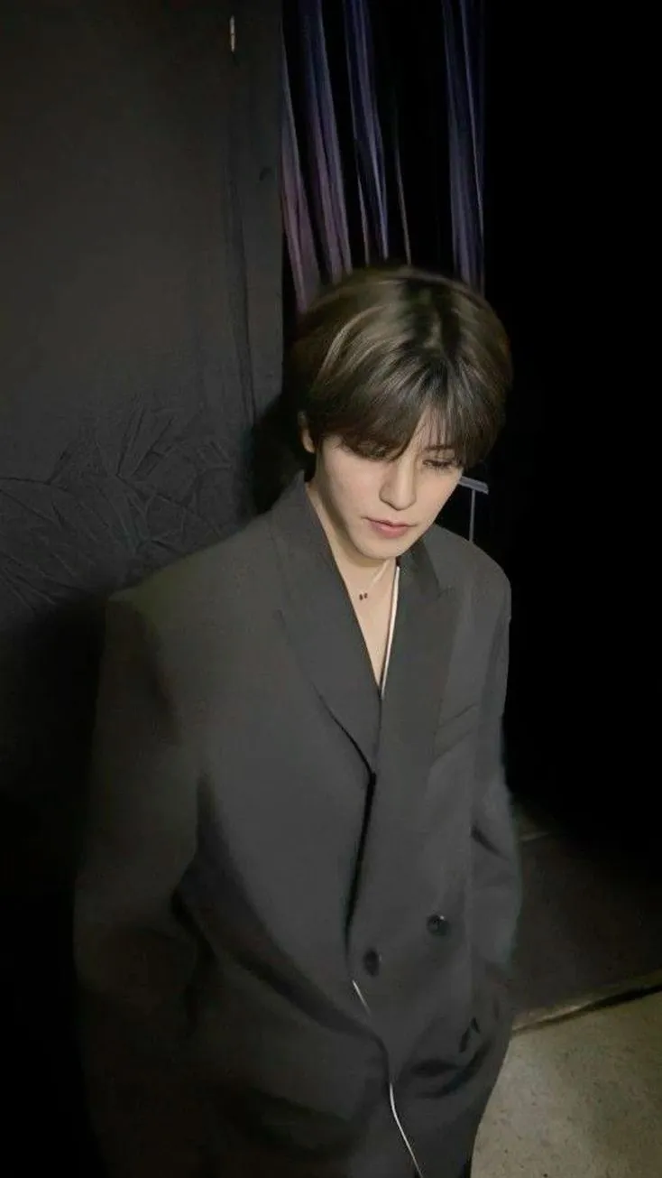 ai character: Seungmin background